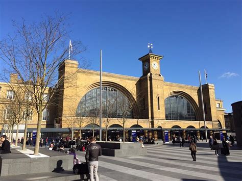what station is next to kings cross